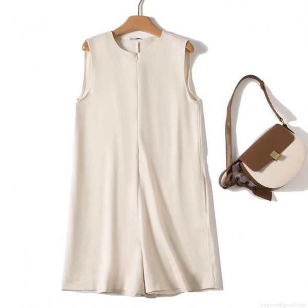 Women Sleeveless Linen Blend Loose Short Jumpsuit Minimalist Casual Romper With Pockets For Summer Daily Office Wear