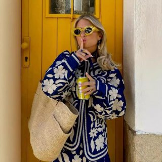 Women's Floral Print Cotton Padded Jacket Round Neck Long Sleeve Casual Loose Puffer Coat With Stripes And Buttons For Winter Daily Outwear