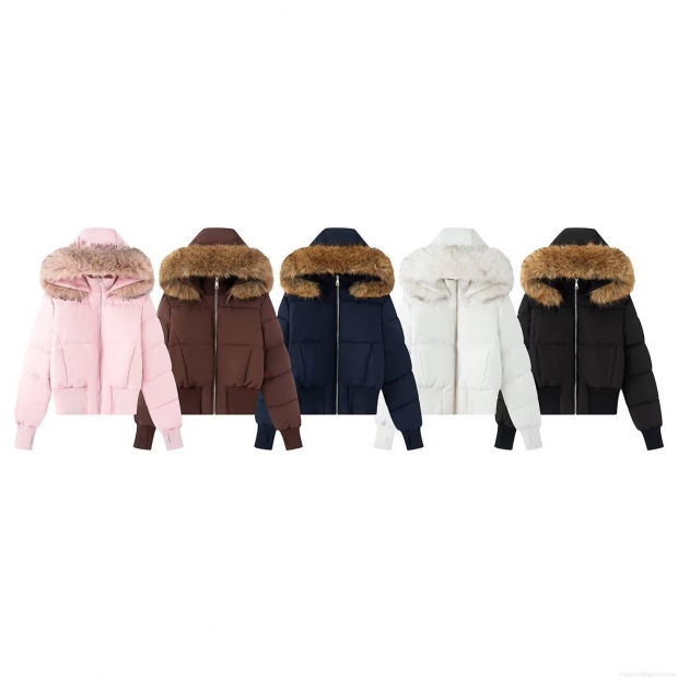 Women's Fashion Short Hooded Puffer Jacket With Removable Faux Fur Trim Casual Warm Winter Down Cotton Coat Zipper Ribbed Cuffs Thumb Hole Outerwear