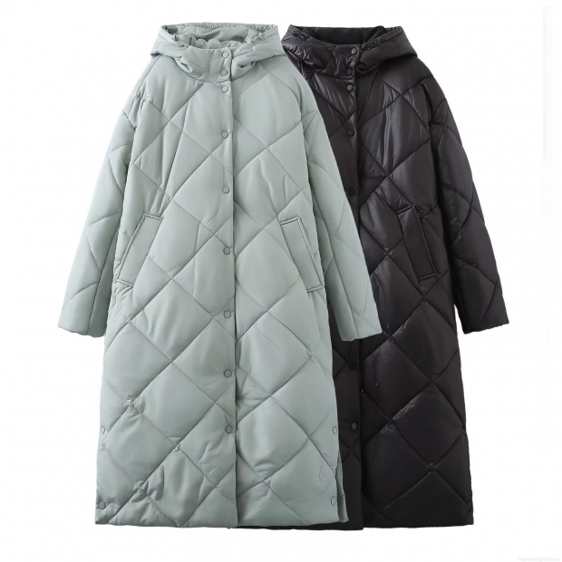 Women's Long Hooded Quilted Puffer Coat Winter Warm Diamond Pattern Padded Jacket Casual Windproof Long Sleeve Button Down Parka Outwear for Women